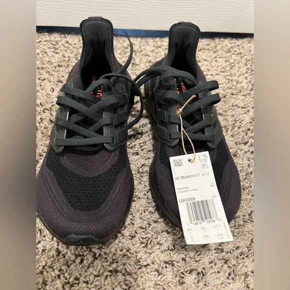 Adidas Running Shoes - Picture 7 of 7